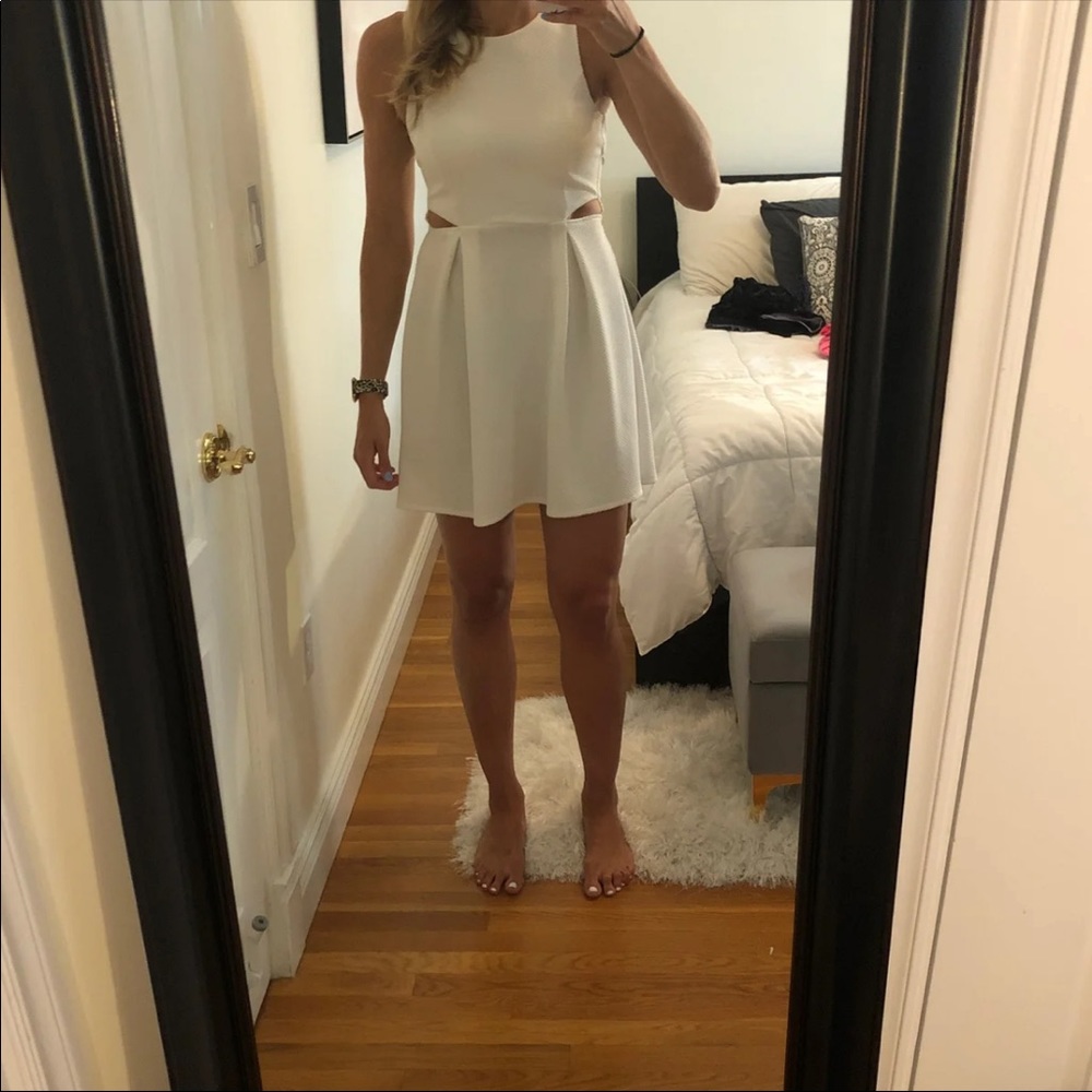 Francesca’s white dress